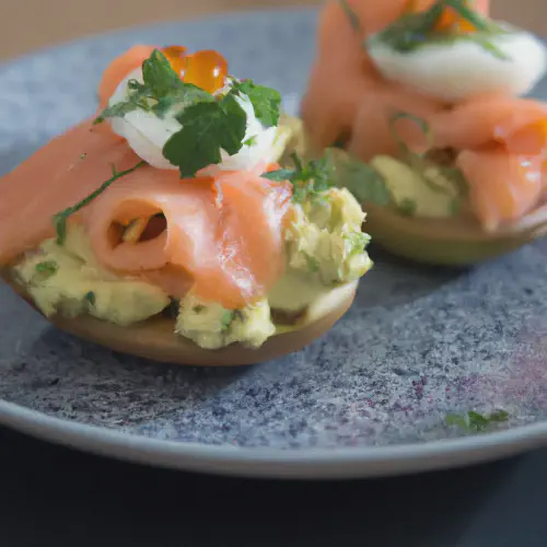 img/posts/Smoked-Salmon-and-Avocado-Eggs-Royale.webp